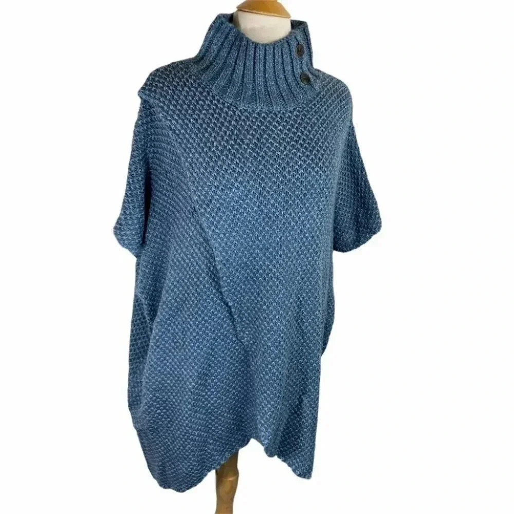 Blue knit pull‎ over short sleeve sweater poncho